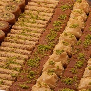 Mixed-Baklava-with-Burma-Image